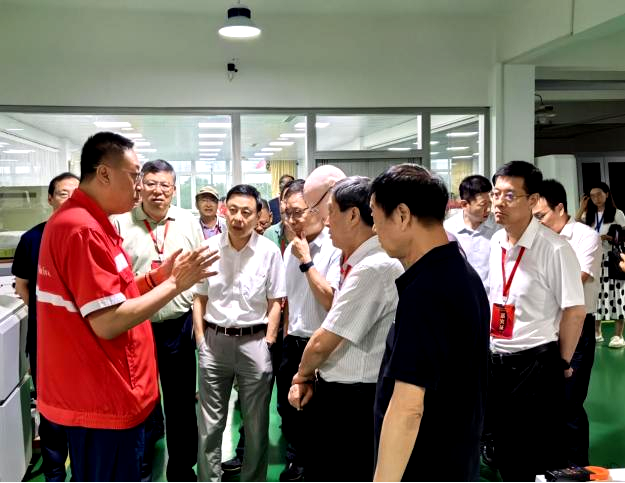 院士专家走进奥龙